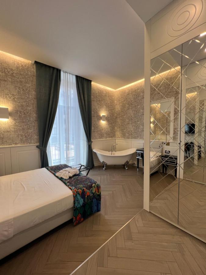 Relais Ranieri Piazza Vittoria Bed and Breakfast Napels Buitenkant foto